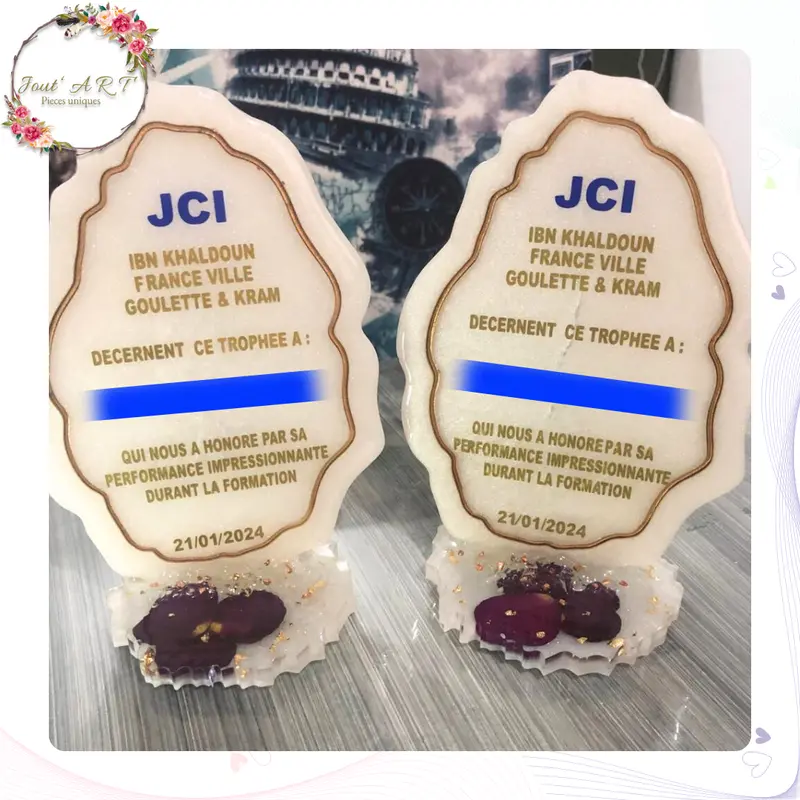 Trophée Personnalisé – Sur Commande